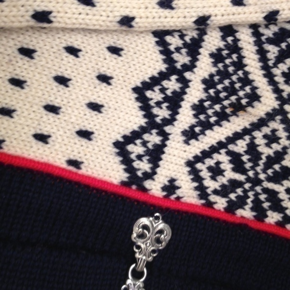 Dale of Norway wool snowflakes sweater - Picture 4 of 8